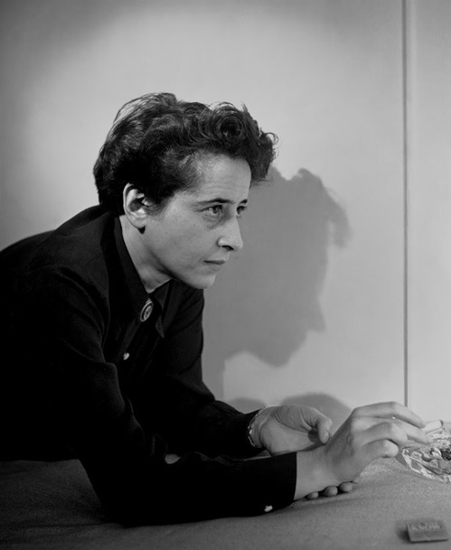 Hannah Arendt by Fred Stein, 1944.jpg